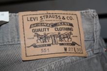 Levis Jeans 551 Cord beige